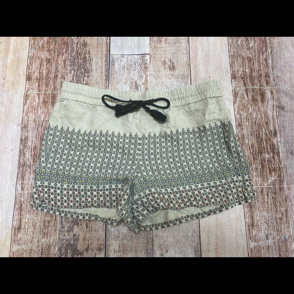 Loft Linen‎ short with light beading size M